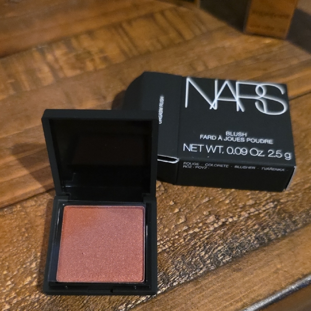 Skincare Sample - Picture 3 of 10